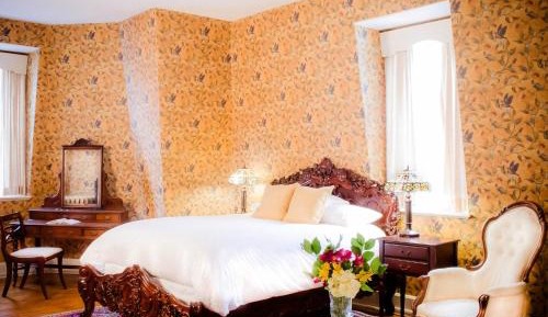 Queen Room
