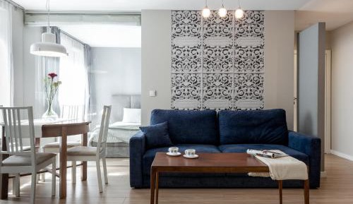 Deluxe One-Bedroom Apartment