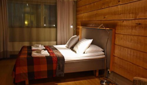 Deluxe Four-Bedroom Apartment