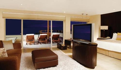 Ambassador Grand Class Suite