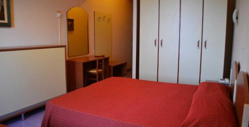 Large Double or Twin Room