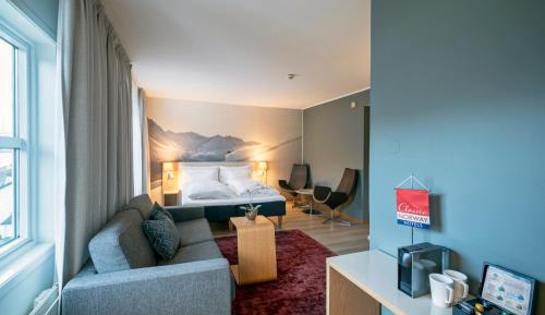 Junior Suite with Lake View