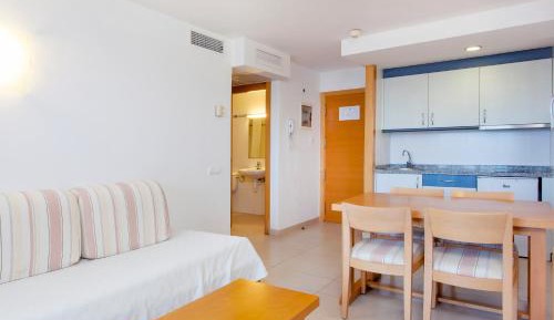 One-Bedroom Apartment (1-3 Adults)