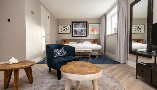 Suite - dog free room 