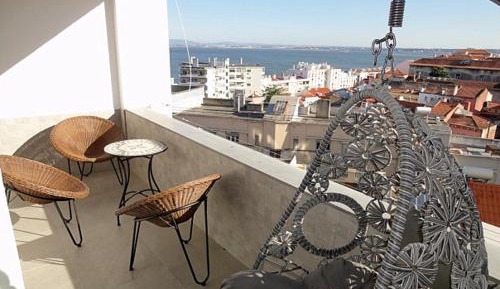 Apartment with Balcony
