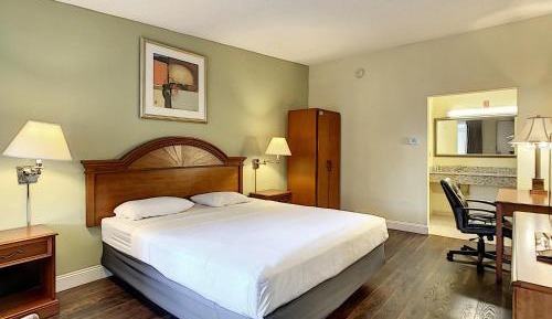 King Room - Non-Smoking
