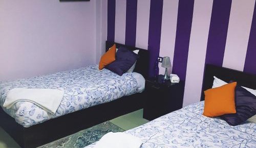 Standard Twin Room with Shared Bathroom