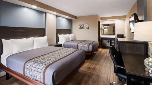 Queen Room with Two Queen Beds - Non-Smoking