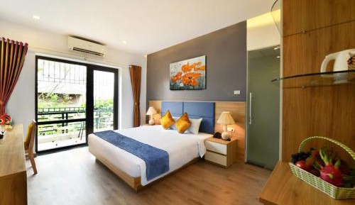 Junior Suite with Balcony