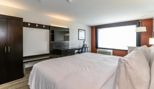 Suite with Two Queen Beds - Communications Accessible