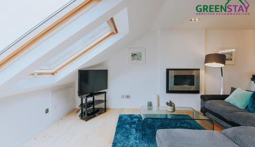 Three-Bedroom Penthouse Apartment