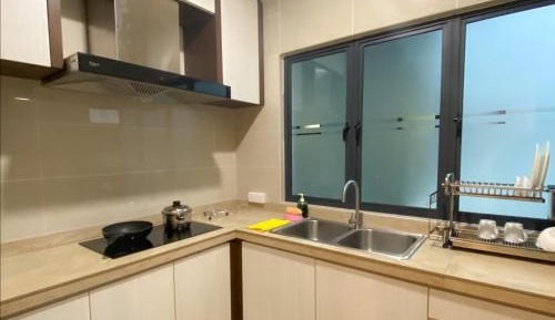 3-Bedroom Apartment with Balcony