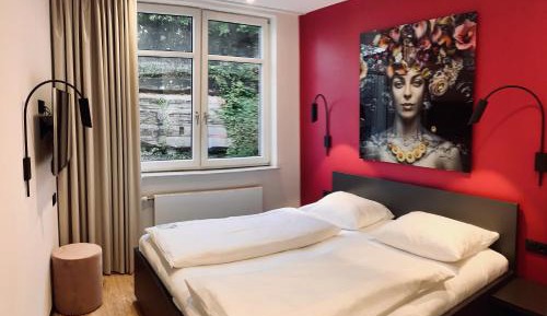 Queen Room
