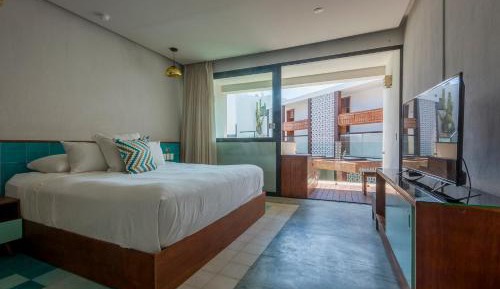 Suite with Balcony and Plunge pool