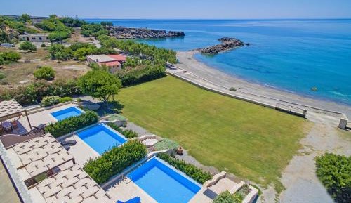 Villa - Beach Front