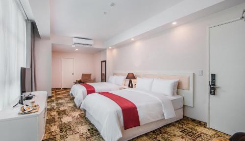 Superior Twin Room with Two Queen Beds