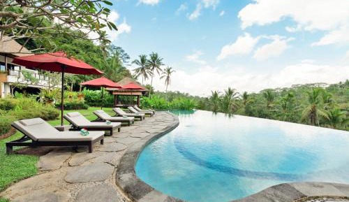 Seven-Bedroom Villa with Private Pool 