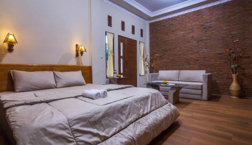 Family Room with Private Bathroom