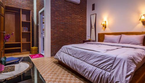 Deluxe Double Room with Shower