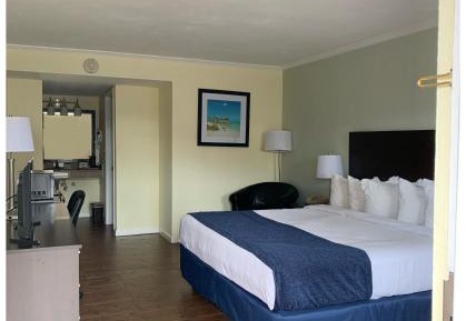 Standard King Room