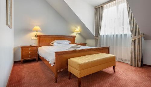 Deluxe Family Suite