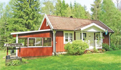 One-Bedroom Holiday Home