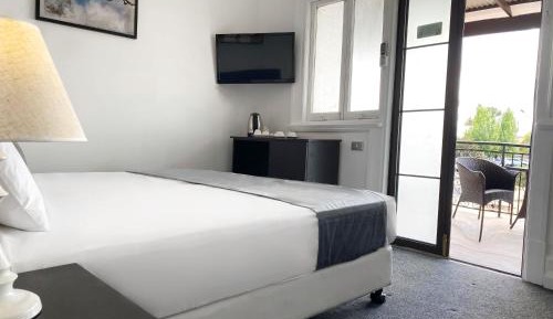 Triple Room with Balcony
