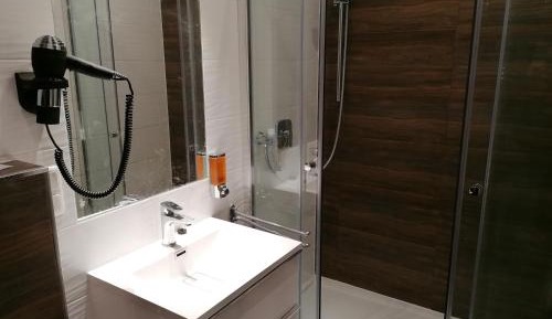 Studio Apartment (4 Adults)