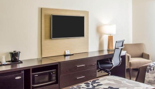 Queen Room with Two Queen Beds - Accessible/Non-Smoking 