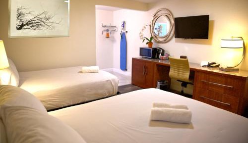 Studio Suite with Two Double Beds - Non-Smoking