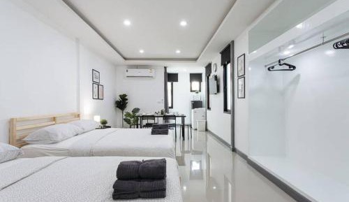 Studio Apartment