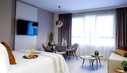 Studio Apartment