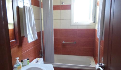 Studio (2 Adults)
