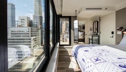 Balcony Room