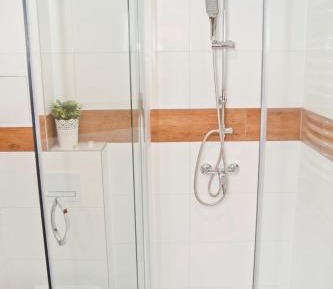 Deluxe Double Room with Shower