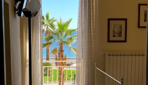 Standard Triple Room with Sea View