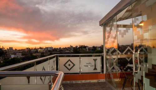 Superior King Suite