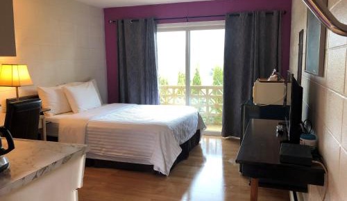 Queen Room with Sea View