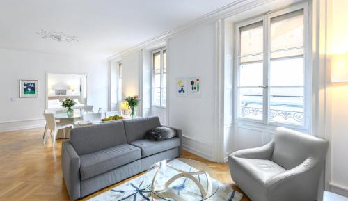Deluxe One-Bedroom Apartment - Air-conditioned -  60 sqm
