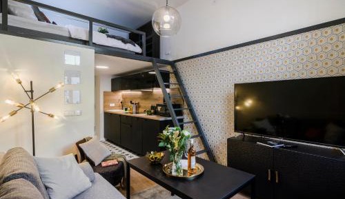 Studio Apartment