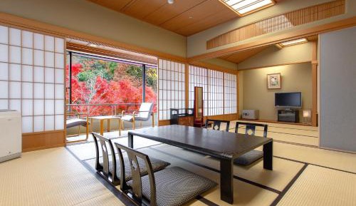 Superior Japanese-Style Room with Garden View