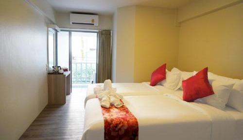 Deluxe Twin Room with Balcony