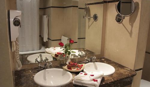 Queen Suite
