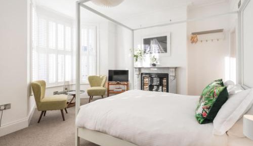 Large Double Room