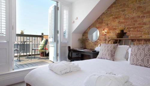 King Room with Balcony