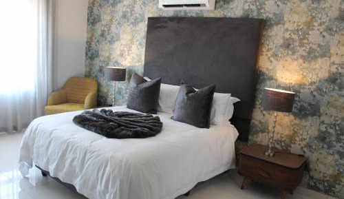 Comfort Queen Room