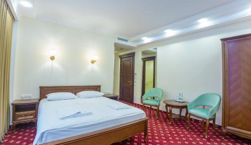 Large Double Room