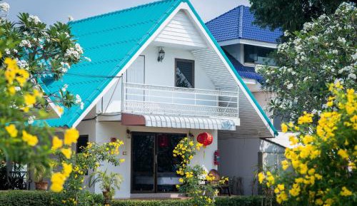 Bungalow - Pool View