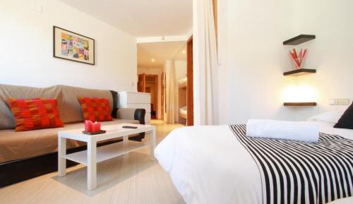 One-Bedroom Apartment with Bunk Bed