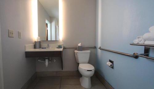 Deluxe King Room - Hearing Accessible 